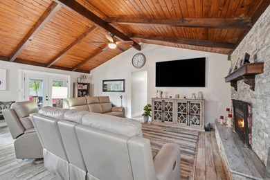 Experience luxury lakefront living on Lake Hamilton in Hot - photo 11