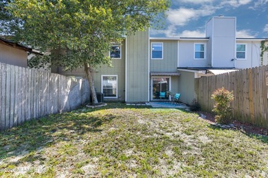 Discover your dream home in an unbeatable location! This - photo 11