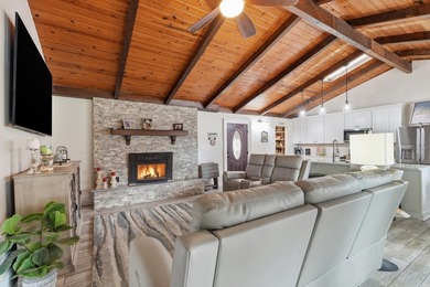 Experience luxury lakefront living on Lake Hamilton in Hot - photo 12