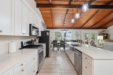 Experience luxury lakefront living on Lake Hamilton in Hot - photo 14