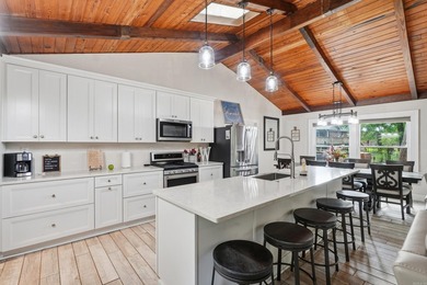Experience luxury lakefront living on Lake Hamilton in Hot - photo 15