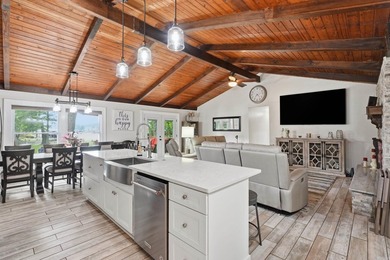 Experience luxury lakefront living on Lake Hamilton in Hot - photo 16