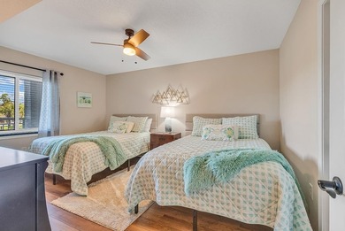 This upscale 2-bedroom, 2-bath luxury villa offers the perfect - photo 16