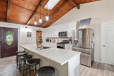 Experience luxury lakefront living on Lake Hamilton in Hot - photo 17