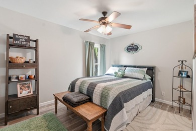 Experience luxury lakefront living on Lake Hamilton in Hot - photo 24