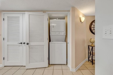 This upscale 2-bedroom, 2-bath luxury villa offers the perfect - photo 28
