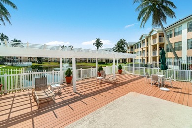 Beautifully renovated 2-bedroom, 2-bath end-unit condo in the - photo 28