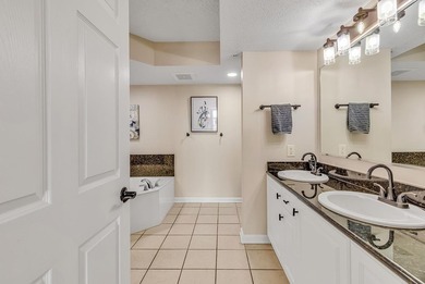 This upscale 2-bedroom, 2-bath luxury villa offers the perfect - photo 33