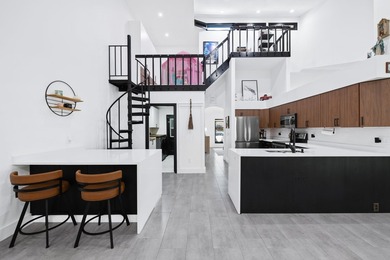 Lake Wellington Home For Sale in Wellington Florida