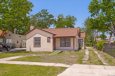 Woodlawn Lake Home Sale Pending in San Antonio Texas