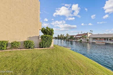 PREMIUM FURNISHED !! WATERFRONT W/EXPANSIVE LAKESIDE VIEWS! This - photo 33