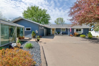 Lake Menomin Home For Sale in Menomonie Wisconsin