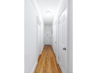 Conveniently located near Northern Blvd and the LIRR Broadway - photo 9