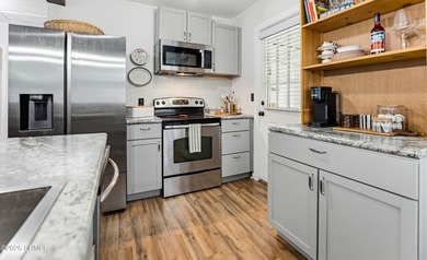 Motivated Seller! *NEW ROOF June 2026* Welcome to your charming - photo 12