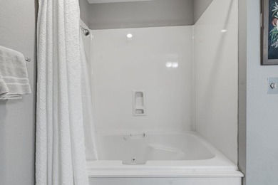 Welcome to one of the best opportunities in Pointe Royale! This - photo 20
