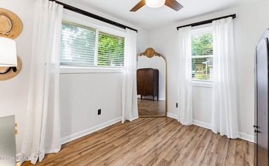 Motivated Seller! *NEW ROOF June 2026* Welcome to your charming - photo 22