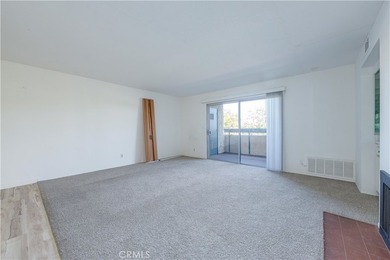 Welcome to this delightful 2-bedroom, 2-bathroom home, gated and - photo 8