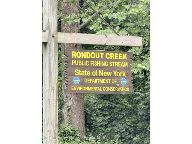 Escape to your own private island on the scenic Rondout Creek - photo 2