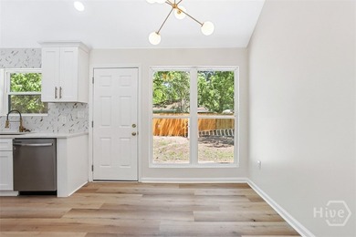 Price Improvement! Welcome to 2020 Cowan Ave, a stunningly - photo 13