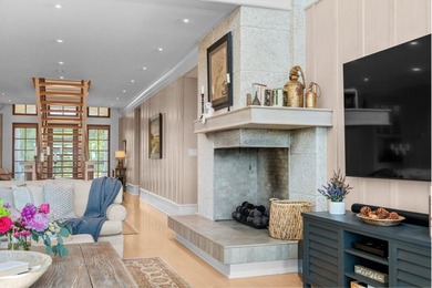 Welcome to an extraordinary oceanfront estate nestled behind - photo 14