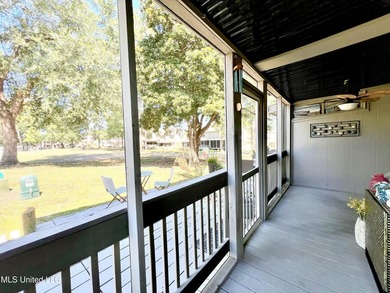 Beautiful Golf Course Retreat! This updated end-unit townhome - photo 11