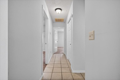 Welcome to this spacious unit located in the heart of North - photo 12