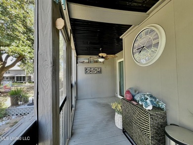Beautiful Golf Course Retreat! This updated end-unit townhome - photo 12
