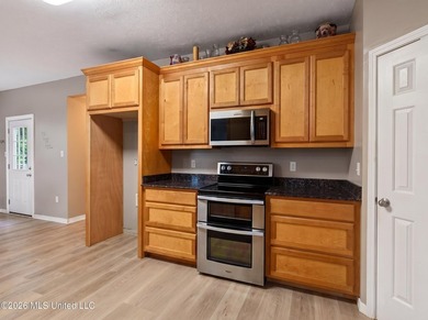 Welcome to 874 Ellington Drive in the highly desirable Popps - photo 12
