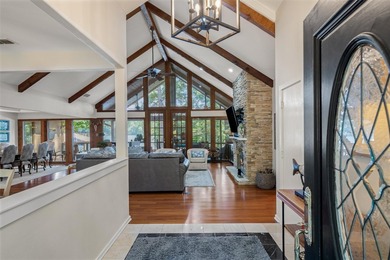 Stunning LAKEFRONT 4BD-3.5BA home privately nestled on a - photo 4