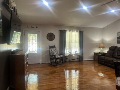 Discover this move-in-ready 3-bedroom, 2-bathroom single-family - photo 6