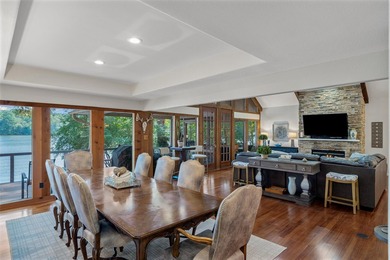 Stunning LAKEFRONT 4BD-3.5BA home privately nestled on a - photo 7