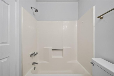 Welcome to this spacious unit located in the heart of North - photo 18