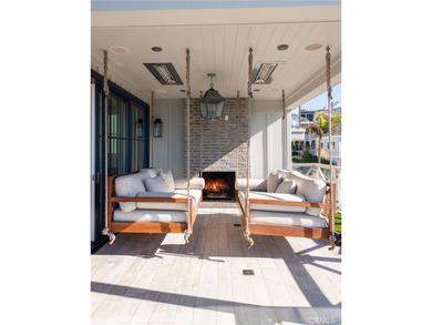 Perfectly positioned on an exclusive double-lot walk street in - photo 21