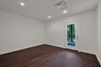 6 bed/4.5 bath newly renovated home in the exclusive, gated Blue - photo 22