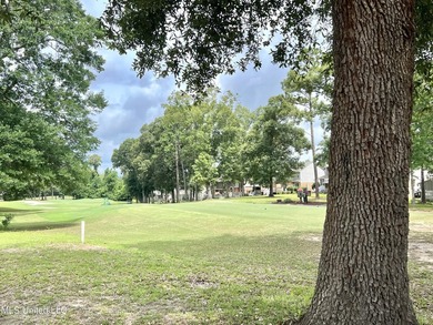 Beautiful Golf Course Retreat! This updated end-unit townhome - photo 29