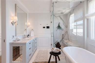 Perfectly positioned on an exclusive double-lot walk street in - photo 45
