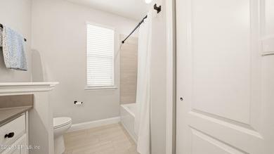 Experience luxury living in the exclusive gated golf and resort - photo 48
