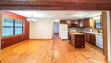 Located near Lake O the Pines and minutes from Bullfrog Marina - photo 6