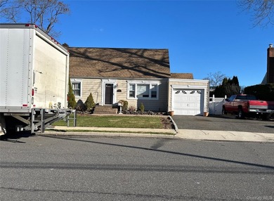 Cape Cod style home. This home features 4 bedrooms, full bath - photo 3