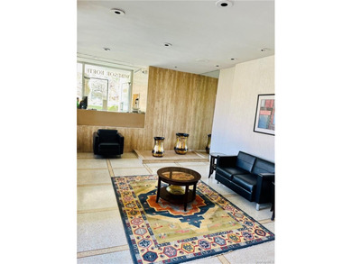 Welcome to Windsor North Co-ops on the Hudson! This spacious and