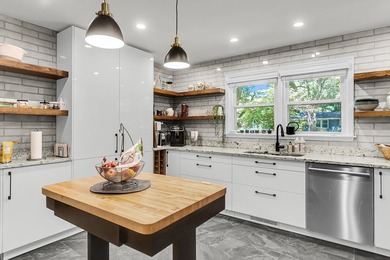 Enjoy a Wonderful Northbridge Terrace location with lots of - photo 19