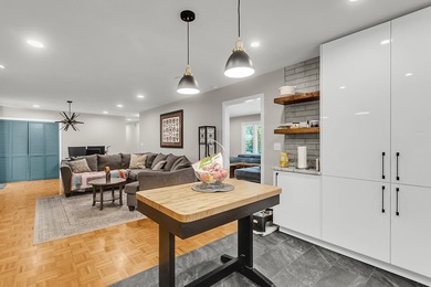 Enjoy a Wonderful Northbridge Terrace location with lots of - photo 20