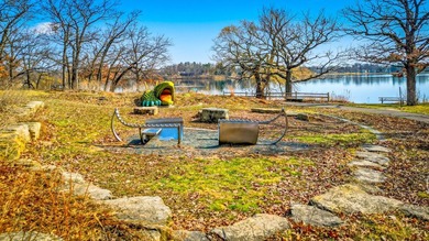 Easy Living Starts Here! Imagine coming home to a beautifully - photo 28