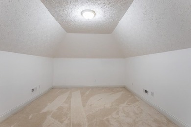Welcome to this stunning 6-bedroom, 2-bath home offering over 5 - photo 39