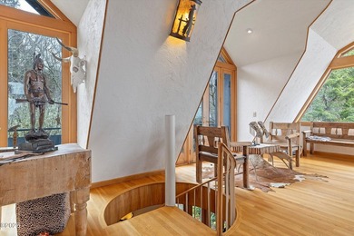 Set above the Pacific with sweeping panoramic ocean views, this - photo 40