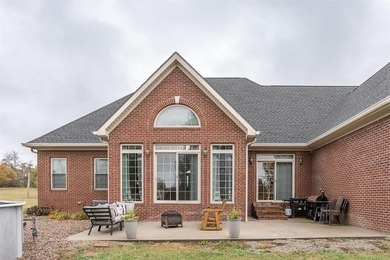Welcome to this stunning 6-bedroom, 2-bath home offering over 5 - photo 47