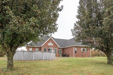 Welcome to this stunning 6-bedroom, 2-bath home offering over 5 - photo 48