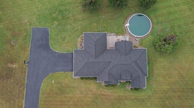 Welcome to this stunning 6-bedroom, 2-bath home offering over 5 - photo 52