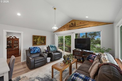 Exceptional custom home built in 2023, offering quality - photo 4