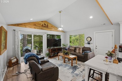 Exceptional custom home built in 2023, offering quality - photo 5